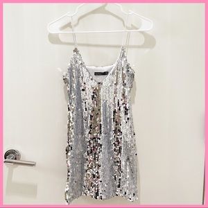 ✨NWOT BOOHOO PETITE SILVER SEQUIN DRESS